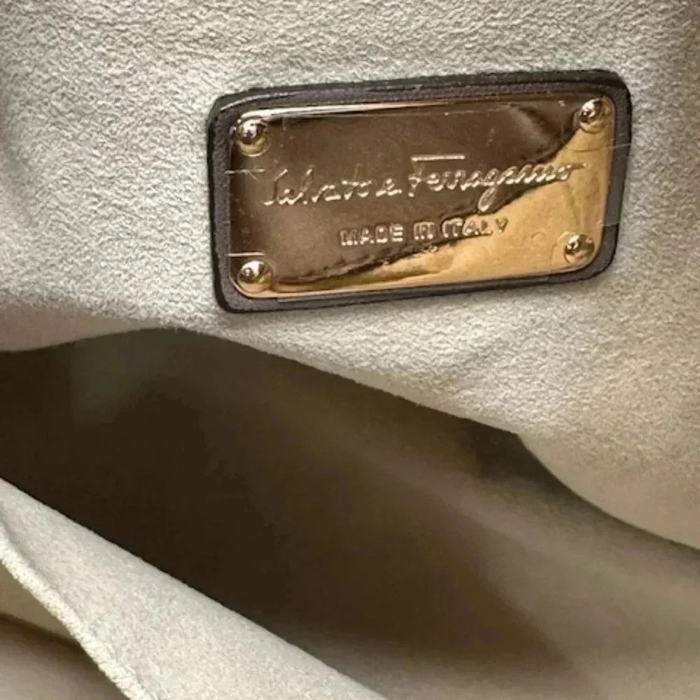 🧚🏻HOST PICK🧚🏻 Salvatore Ferragamo Suede Handbag Tote Fur Trimmed EUC - Picture 10 of 13